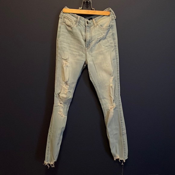 Light Blue Hollister Jeans - Picture 1 of 2